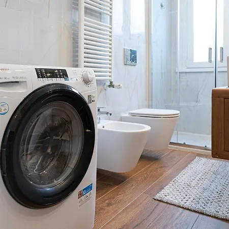 Sandrine 博洛尼亚